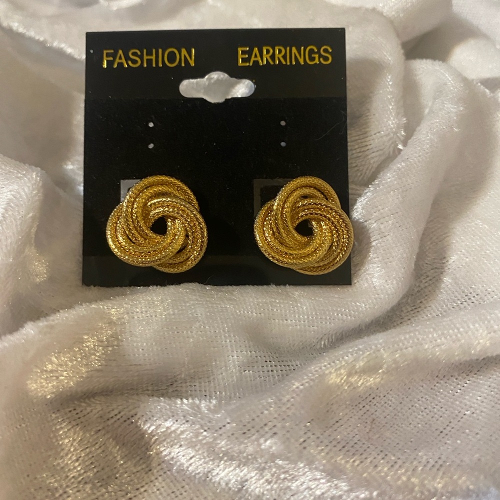 NAPIER Love Knot Gold-tone Clip On Screw Back Earrings